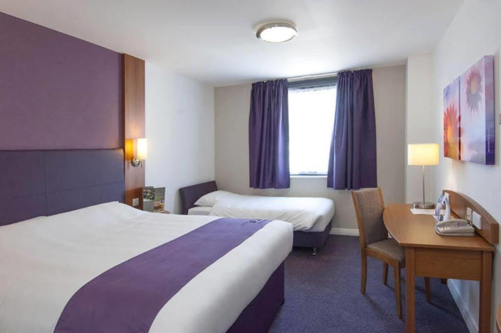 Premier Inn Dover East Exterior photo